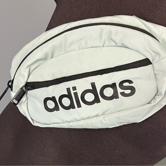 Adidas Crossbody Bag Fanny Pack Gray Puffer One Strap Zip Closure Bag - Picture 3 of 8